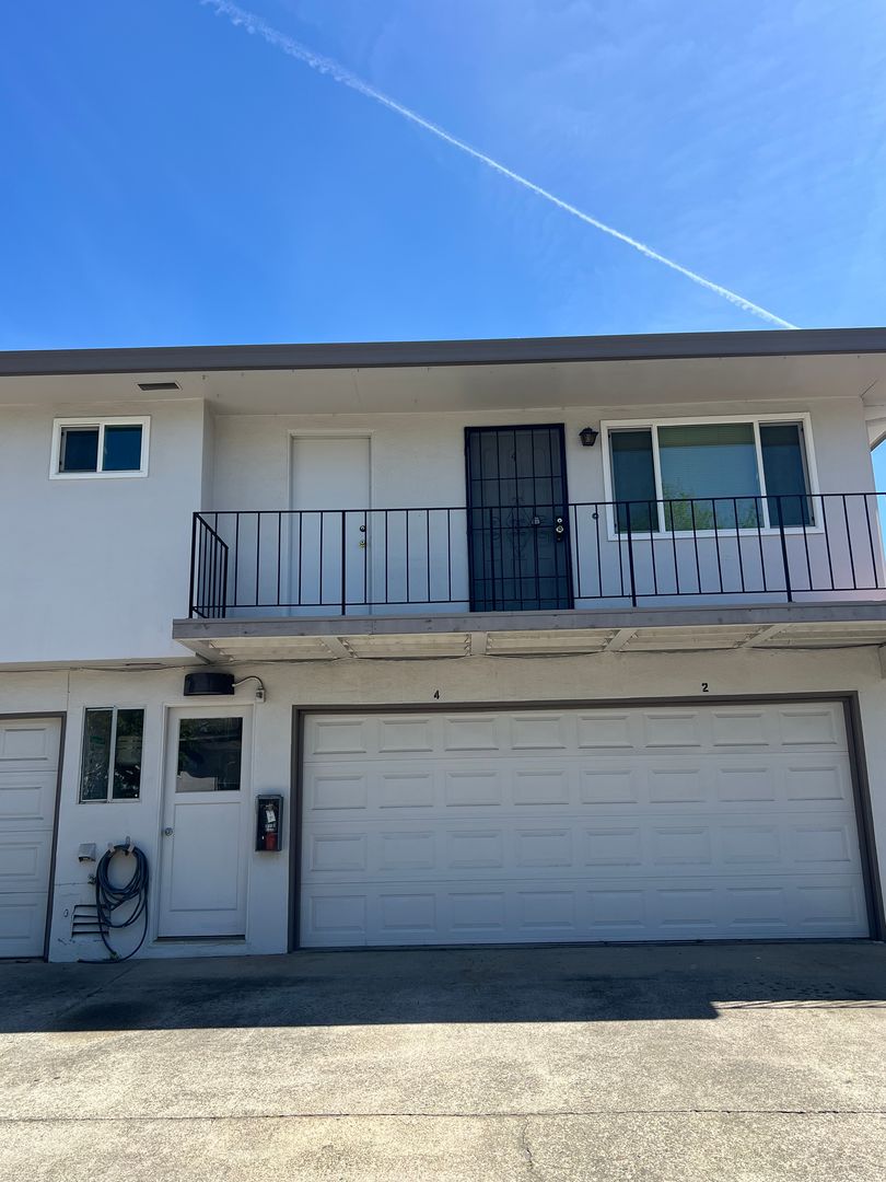 Roseville House: 303 Harding Blvd #4