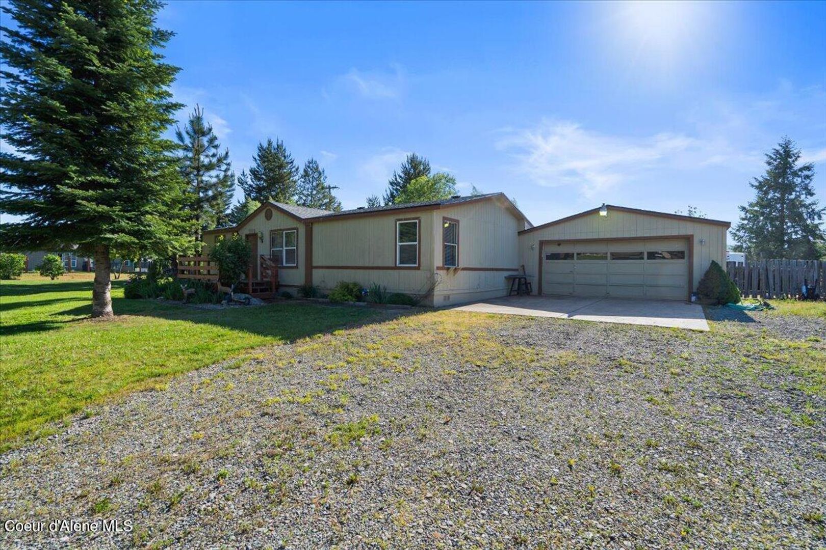 Spirit Lake House: 32721 N 10th Ave.