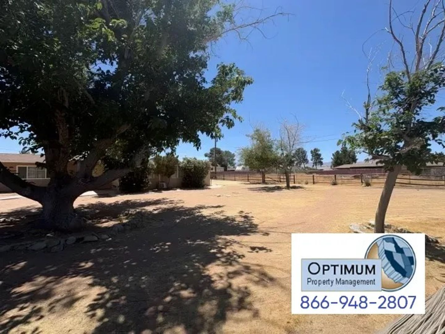 Apple Valley House: 13851 Pawnee Rd