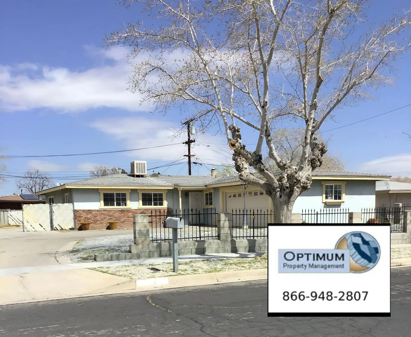 Victorville House: 16276 Yucca Ave