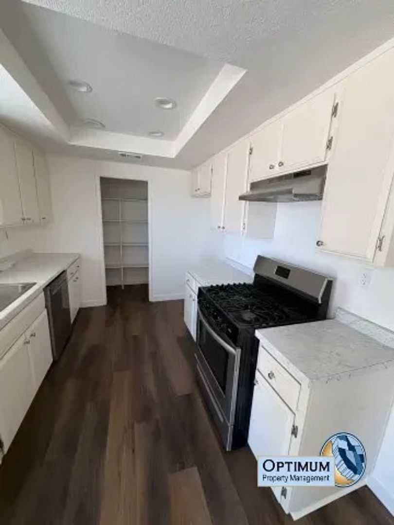 9295 Verdugo Ave 12 of 26