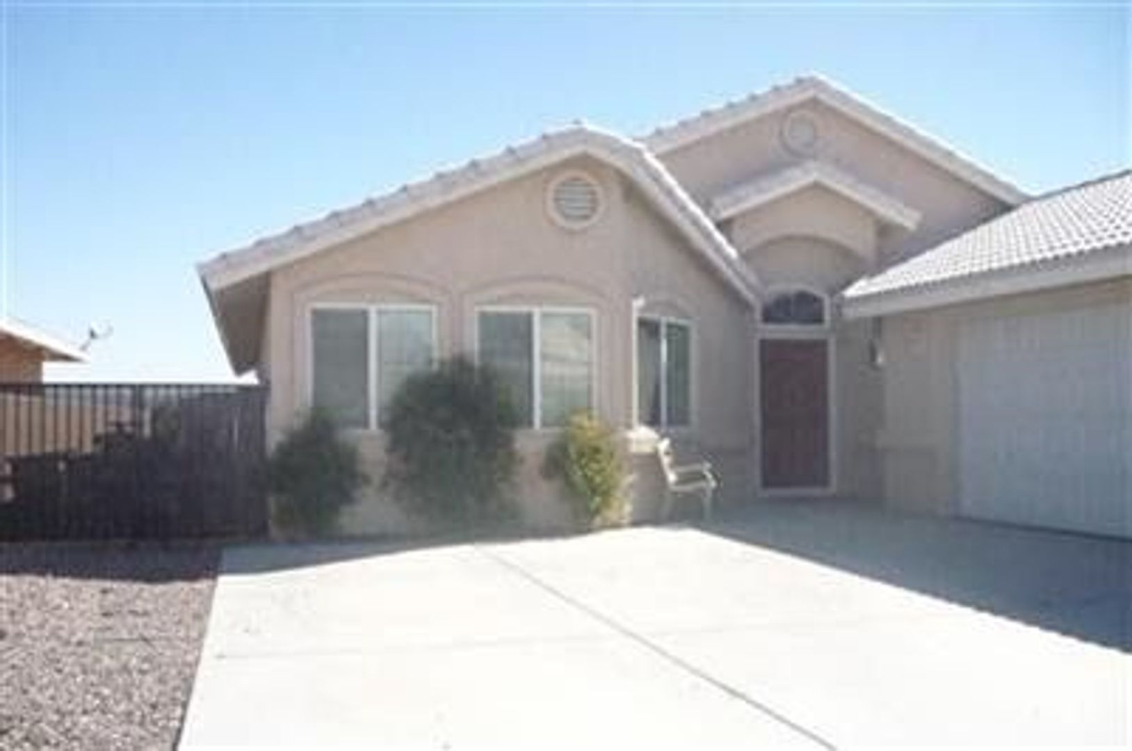 Victorville House: 13385 Stoneridge Dr.