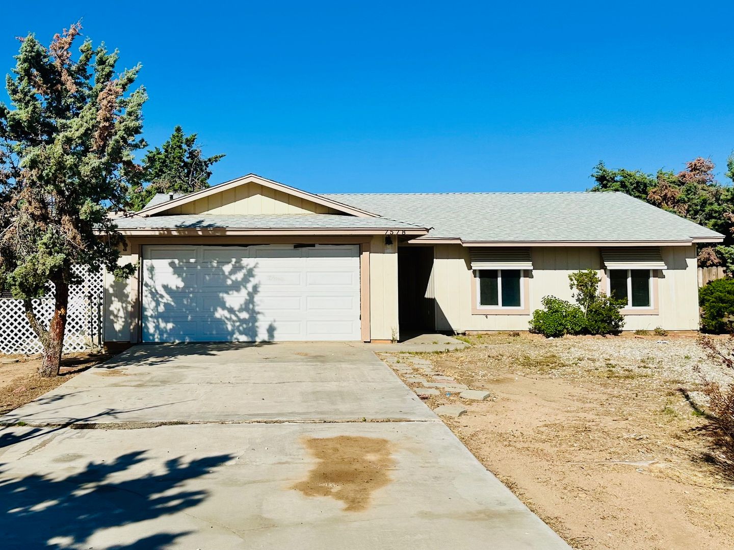 Hesperia House: 7578 Paisley Ave