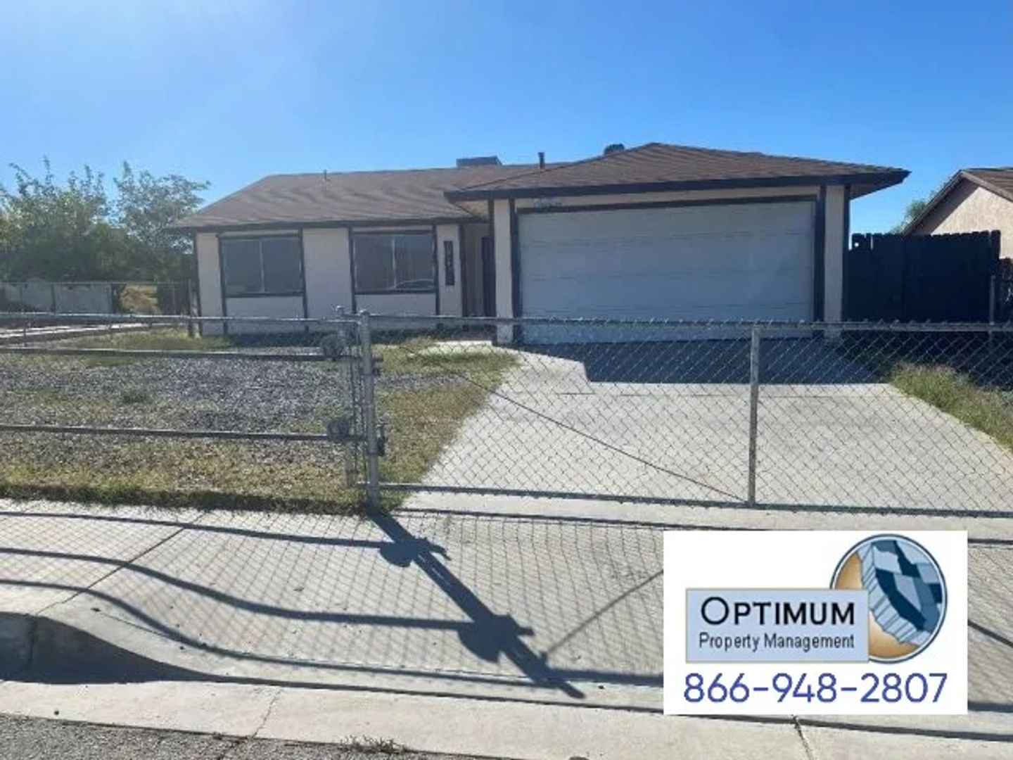 Victorville House: 16043 Puesta Del Sol Dr.