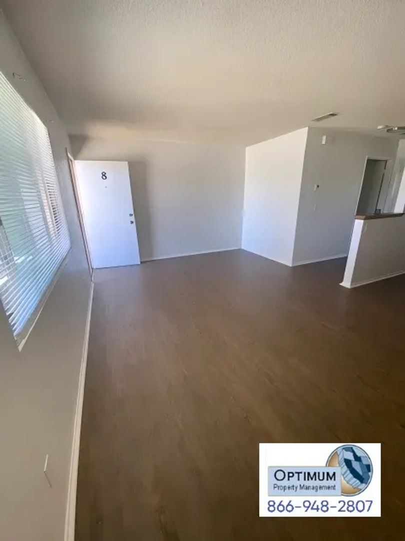 Apple Valley Apartment: 15771 Kasota Rd.  - 08