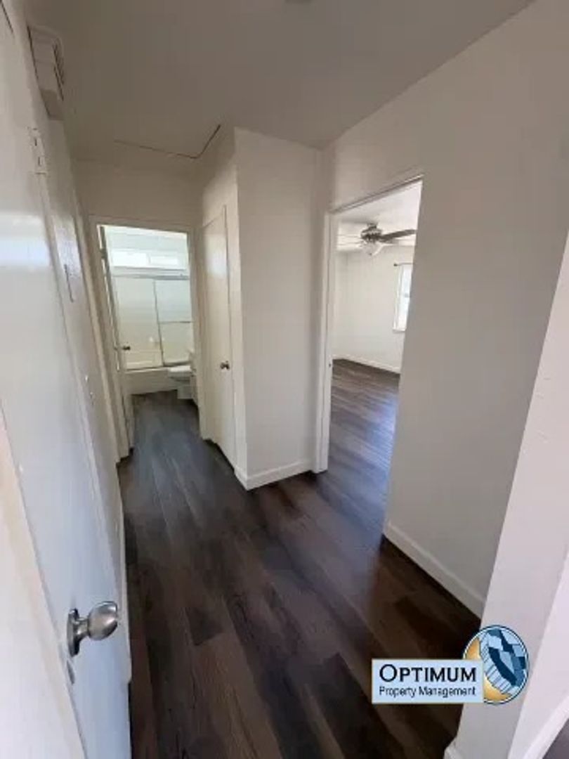 9295 Verdugo Ave 19 of 26
