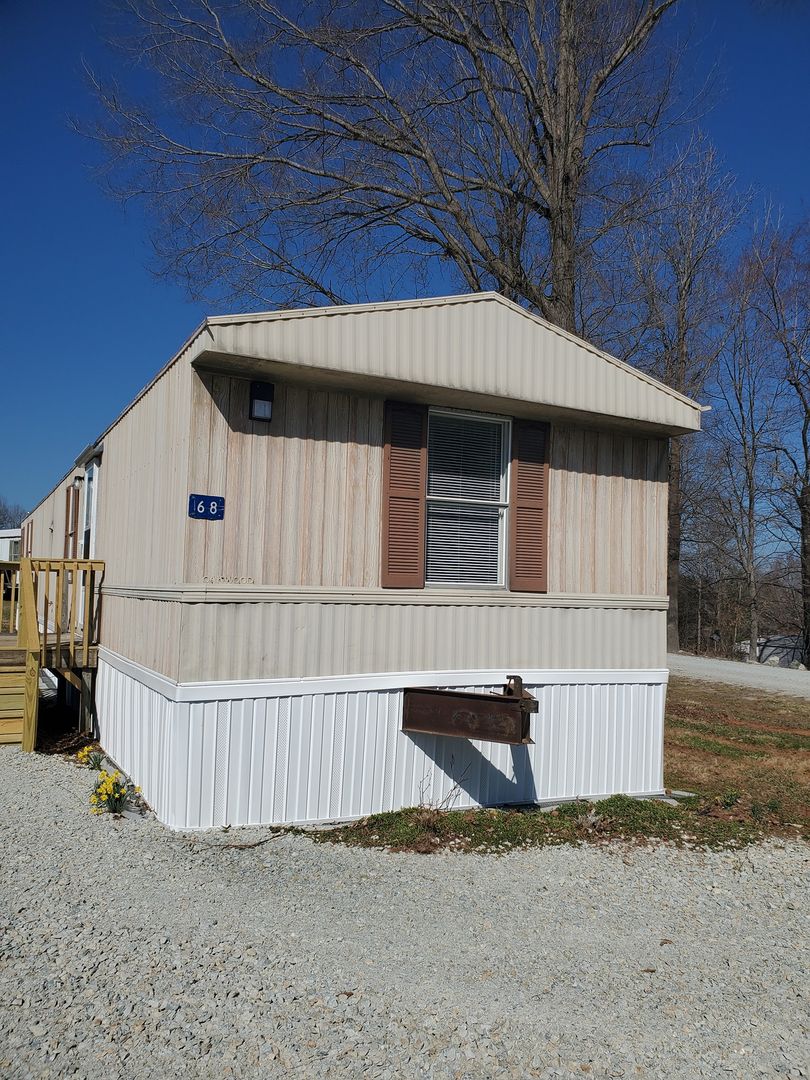 Mebane House: 801 Trollingwood-Hawfields Rd. lot 68