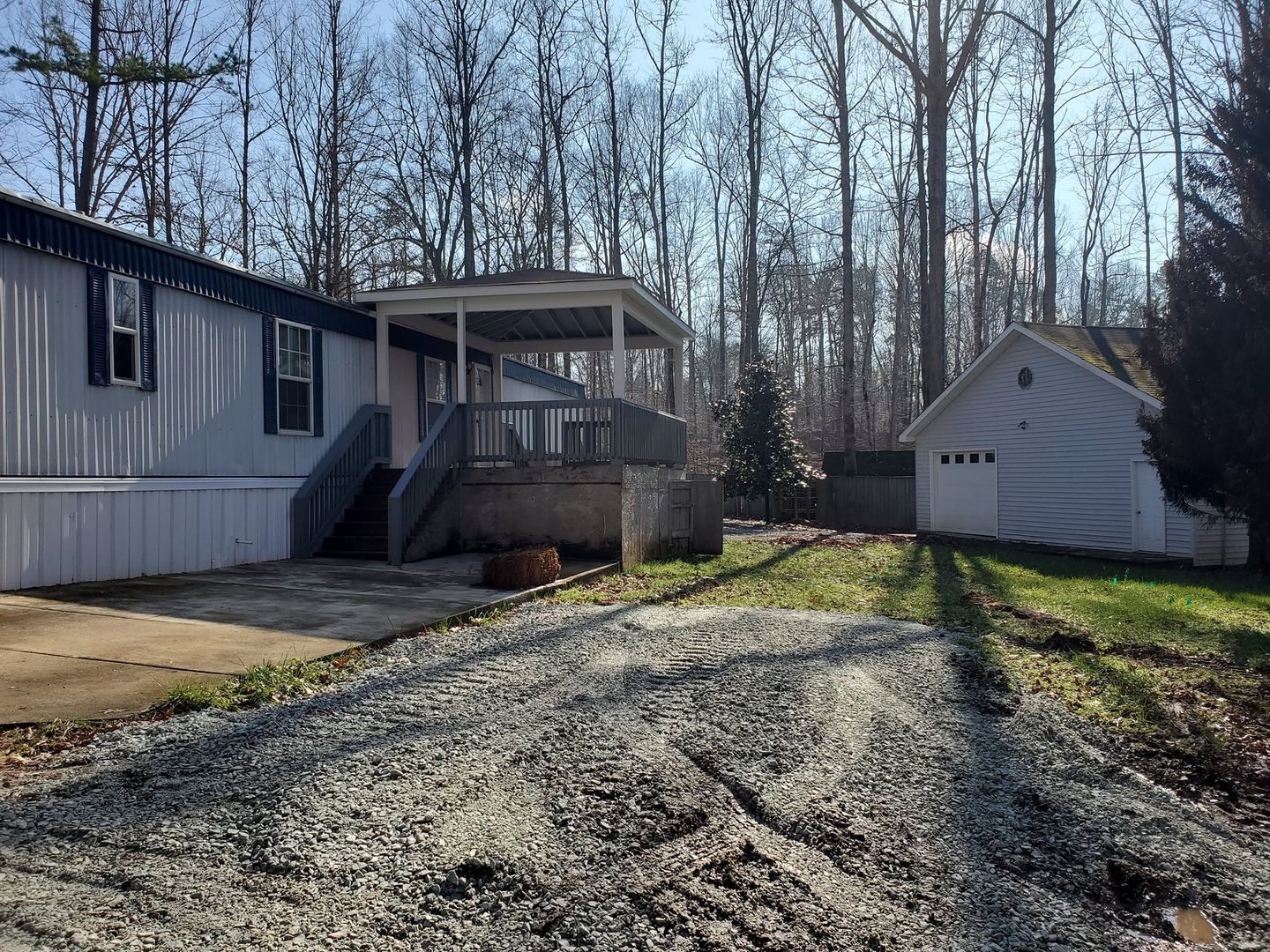 Mebane House: 3150 E Calloway Dr