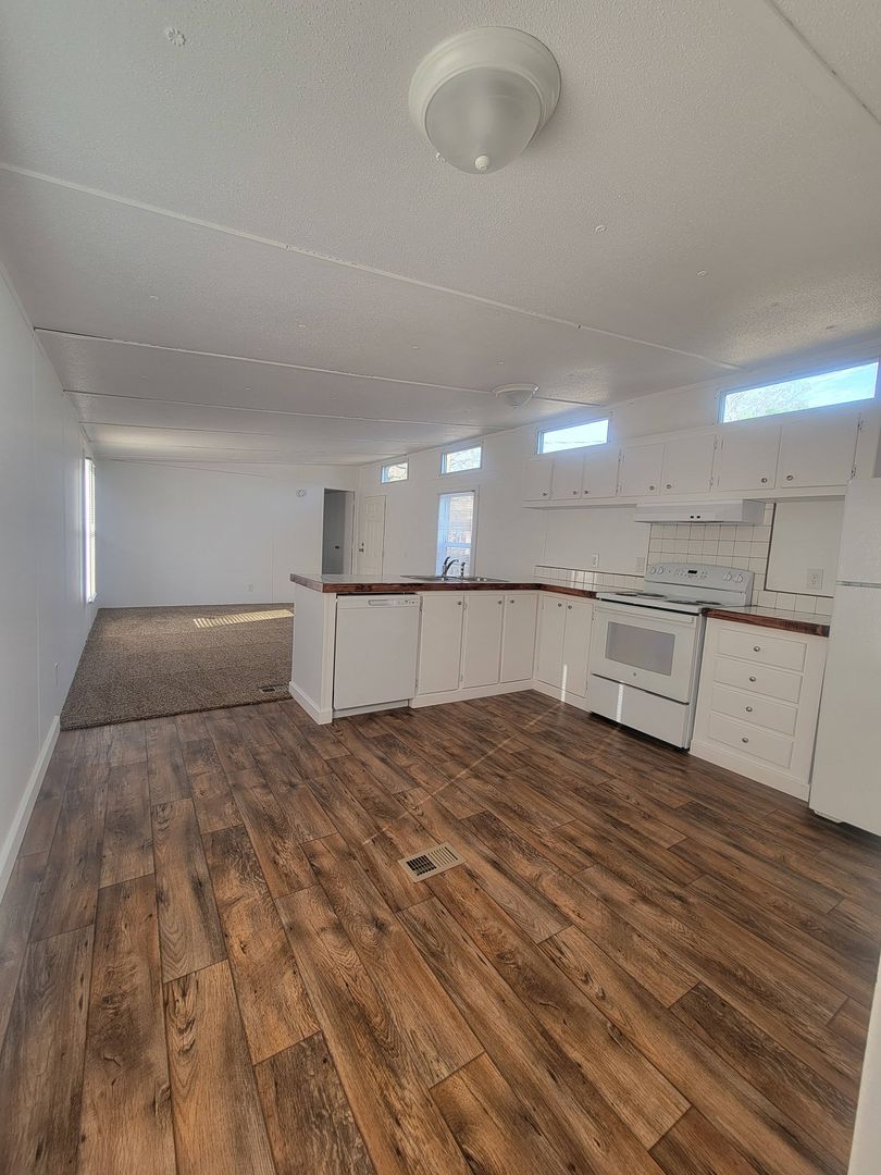 Mebane House: 3135 Calloway Dr. lot 27