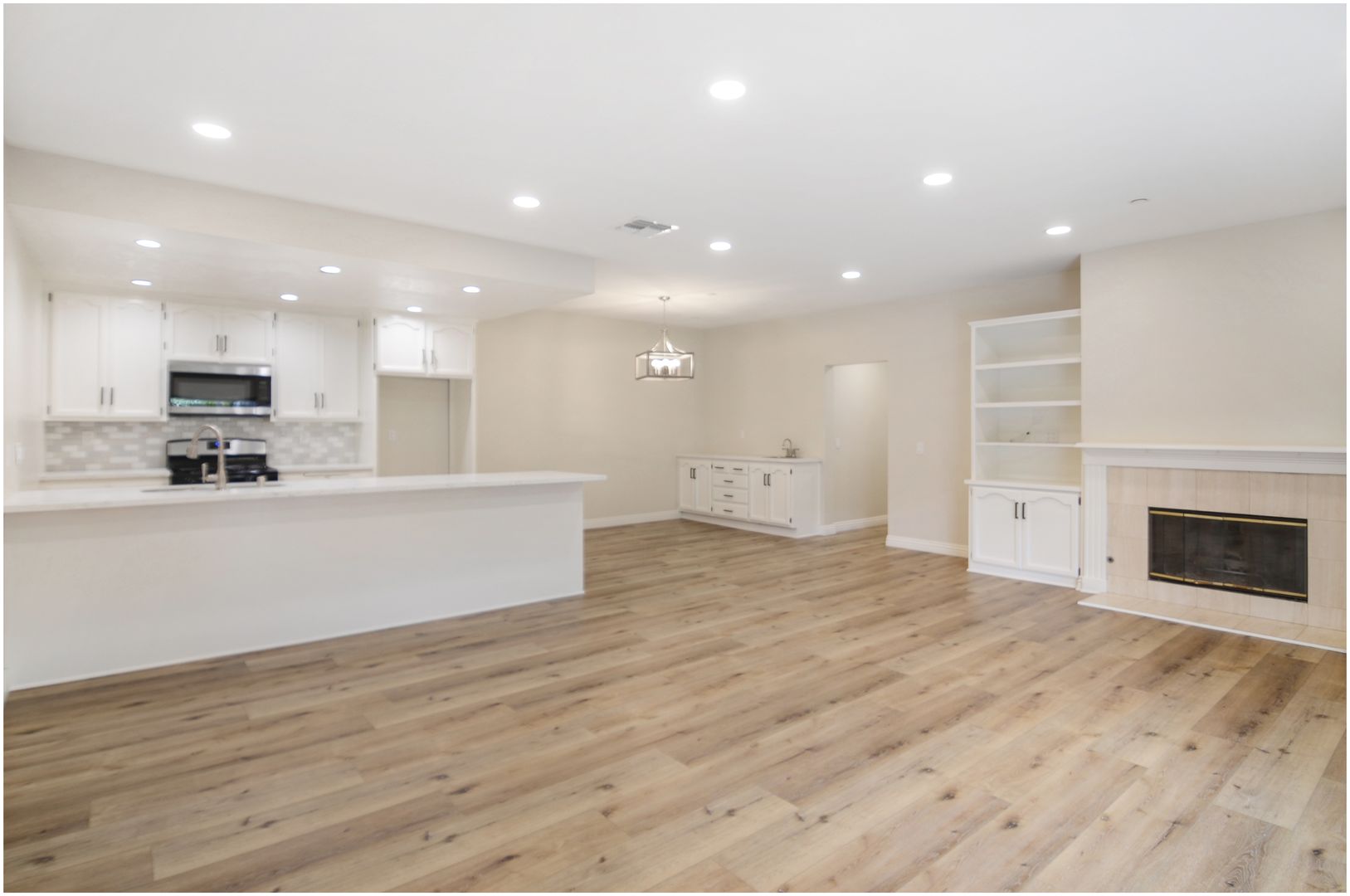 Fountain Valley House: 17200 Newhope St #236