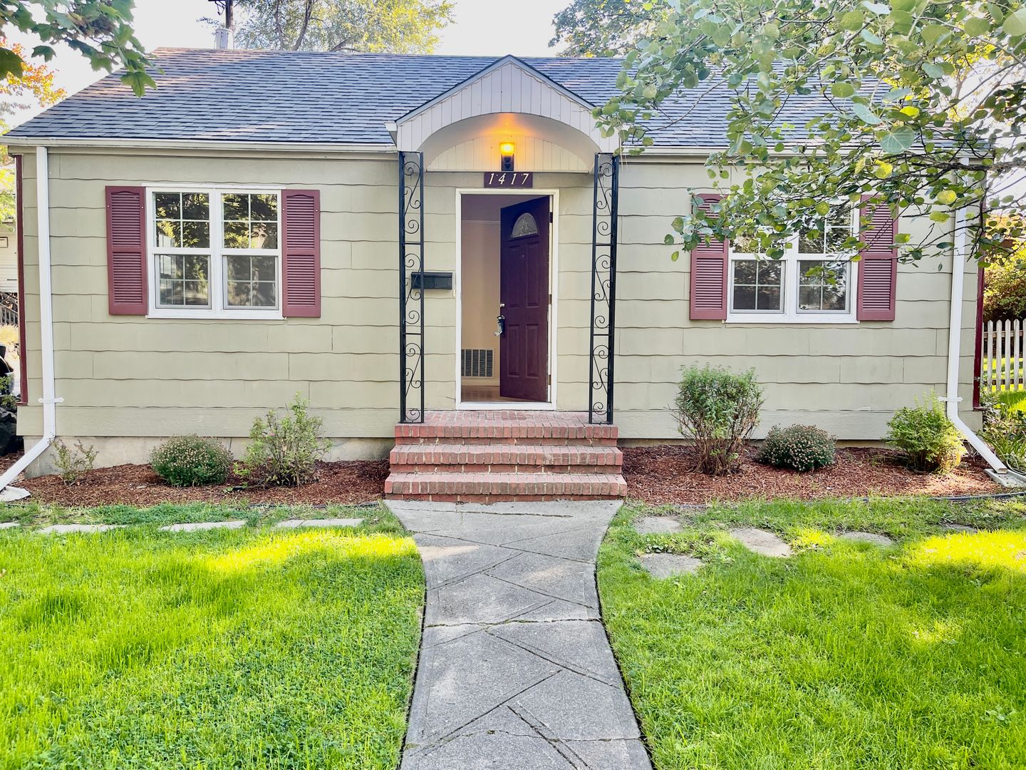 Spokane House: 1417 S Tacoma St