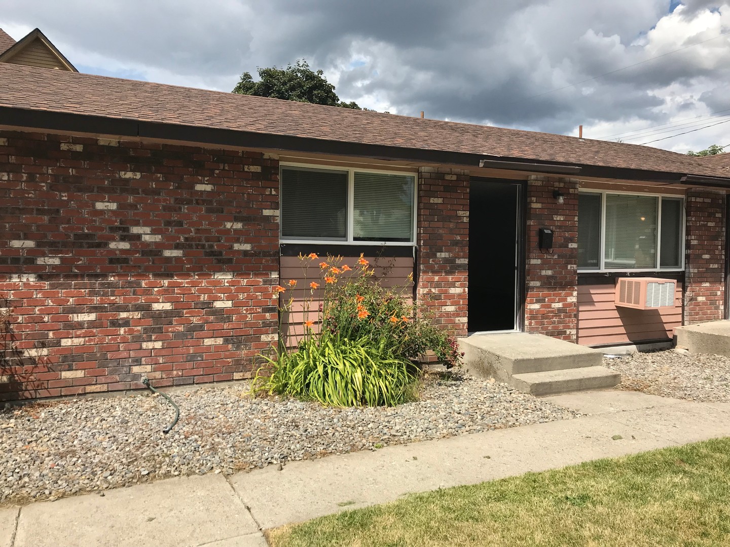 Spokane Apartment: 1003 E Jackson Ave