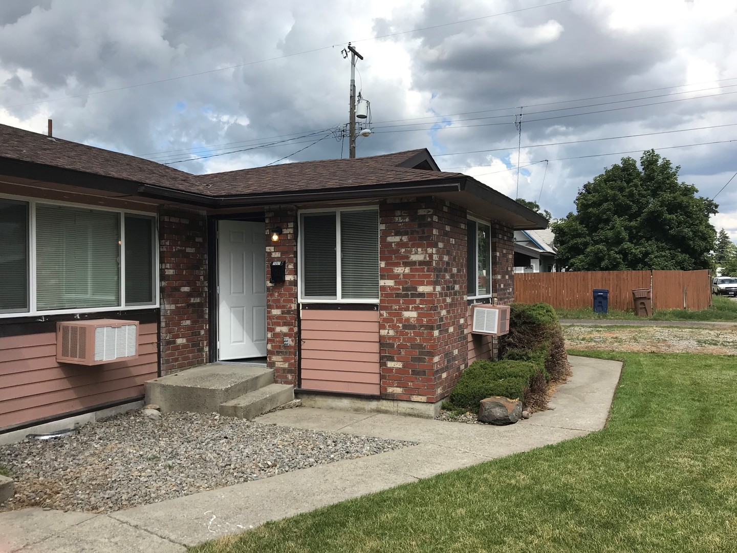 Spokane Apartment: 1003 E Jackson Ave