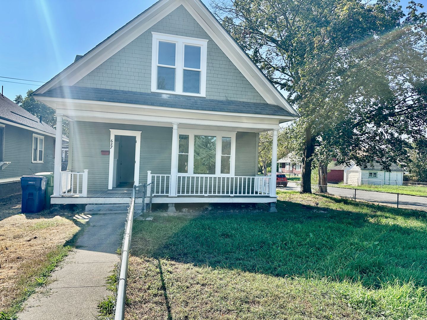 Spokane House: 627 W Montgomery Ave