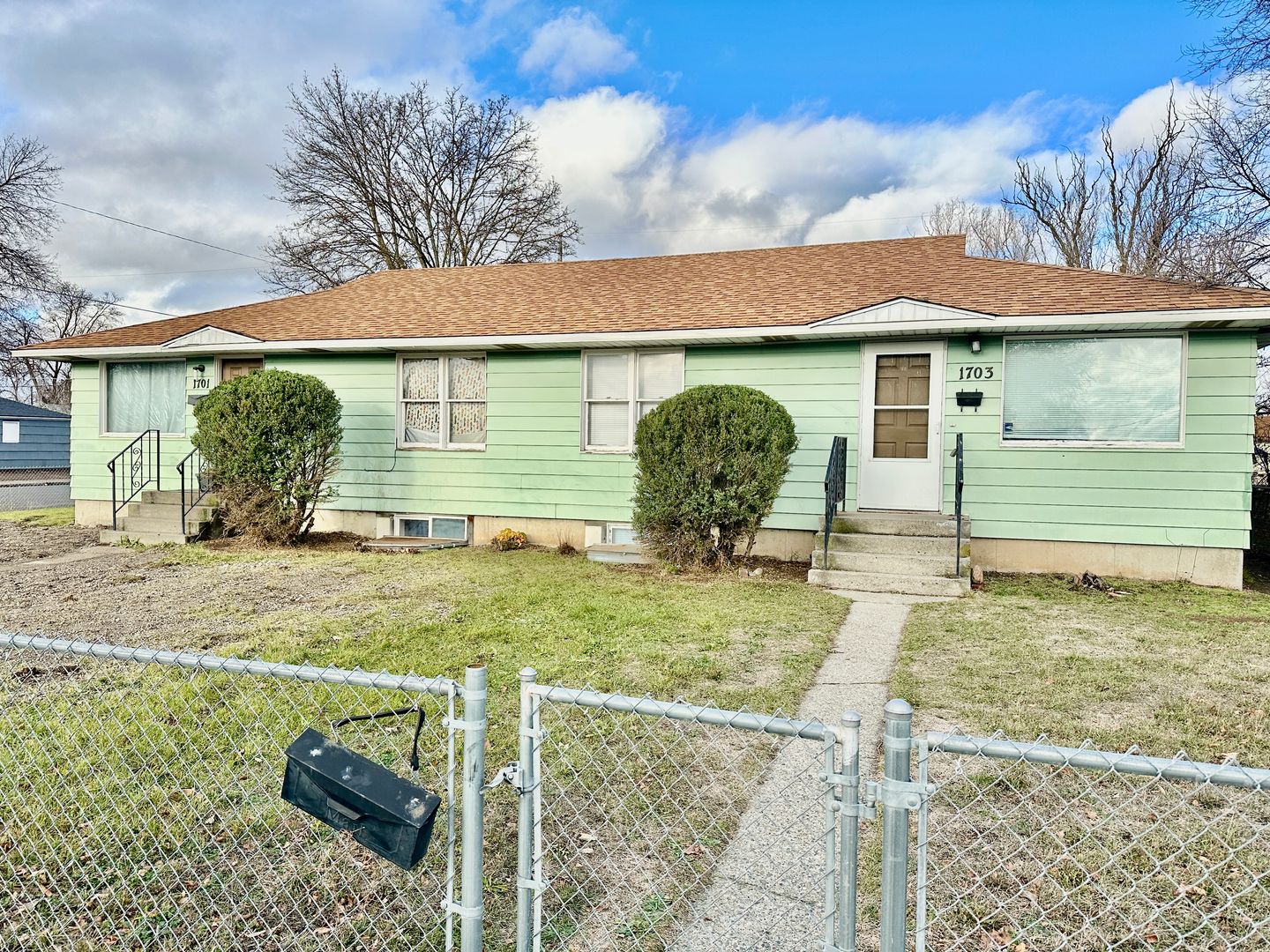 Spokane Apartment: 1701 E. Olympic Ave