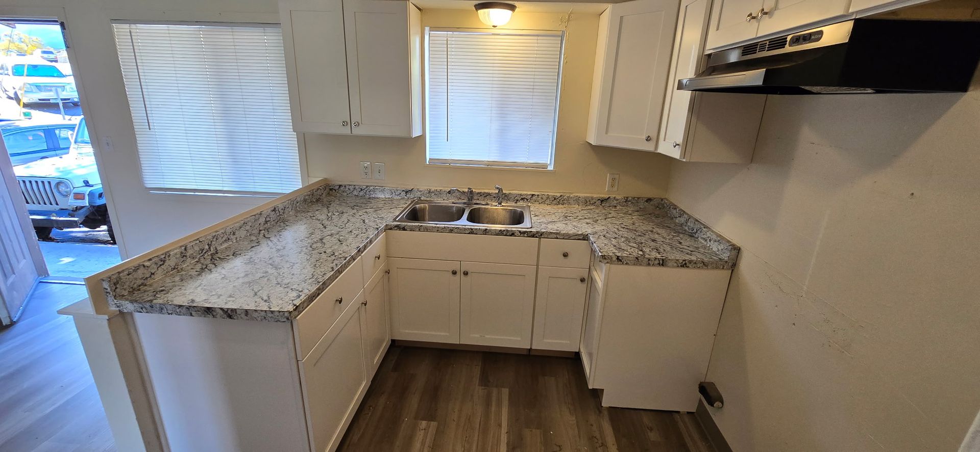 Phoenix Apartment: Elm street