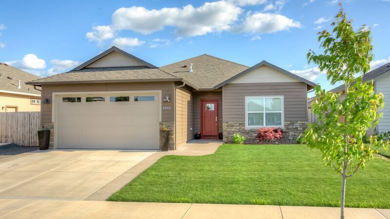 Medford House: 1061 Compton Way