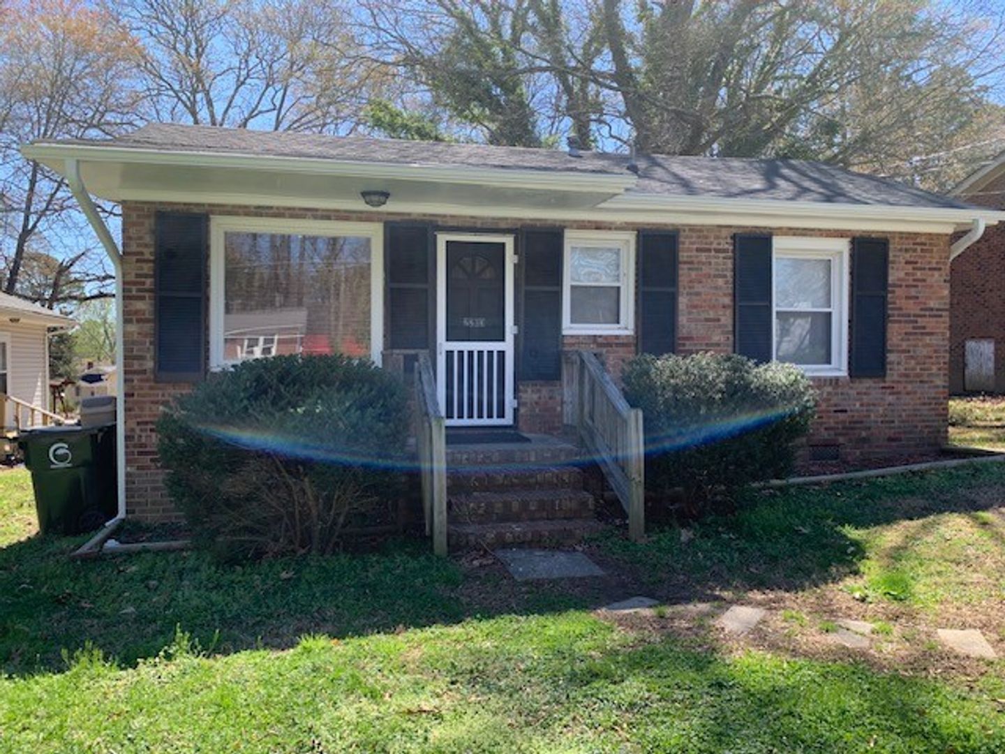 Greensboro House: 2203 Bradley St