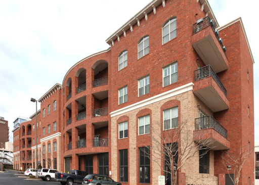 Beautiful Downtown Studio Available in Greensboro – photo 1