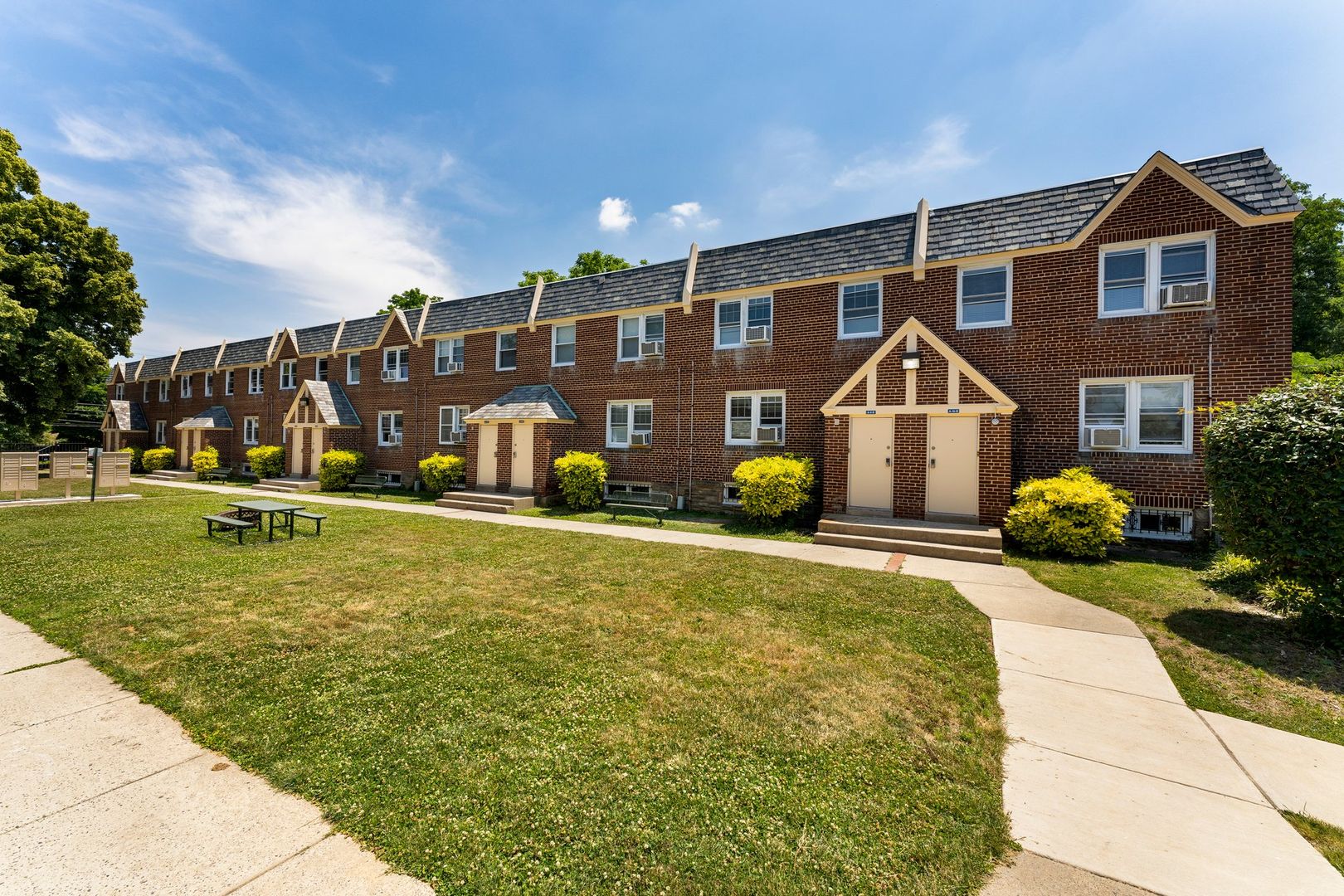 Philadelphia Apartment: 5346 Chew Ave