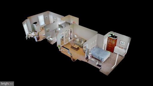 Bright well-maintained corner property – photo 1