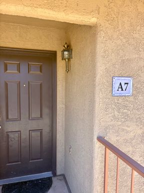 Flexible 2-Bedroom, 2-Bath Rental — Furnished or Unfurnished – photo 1