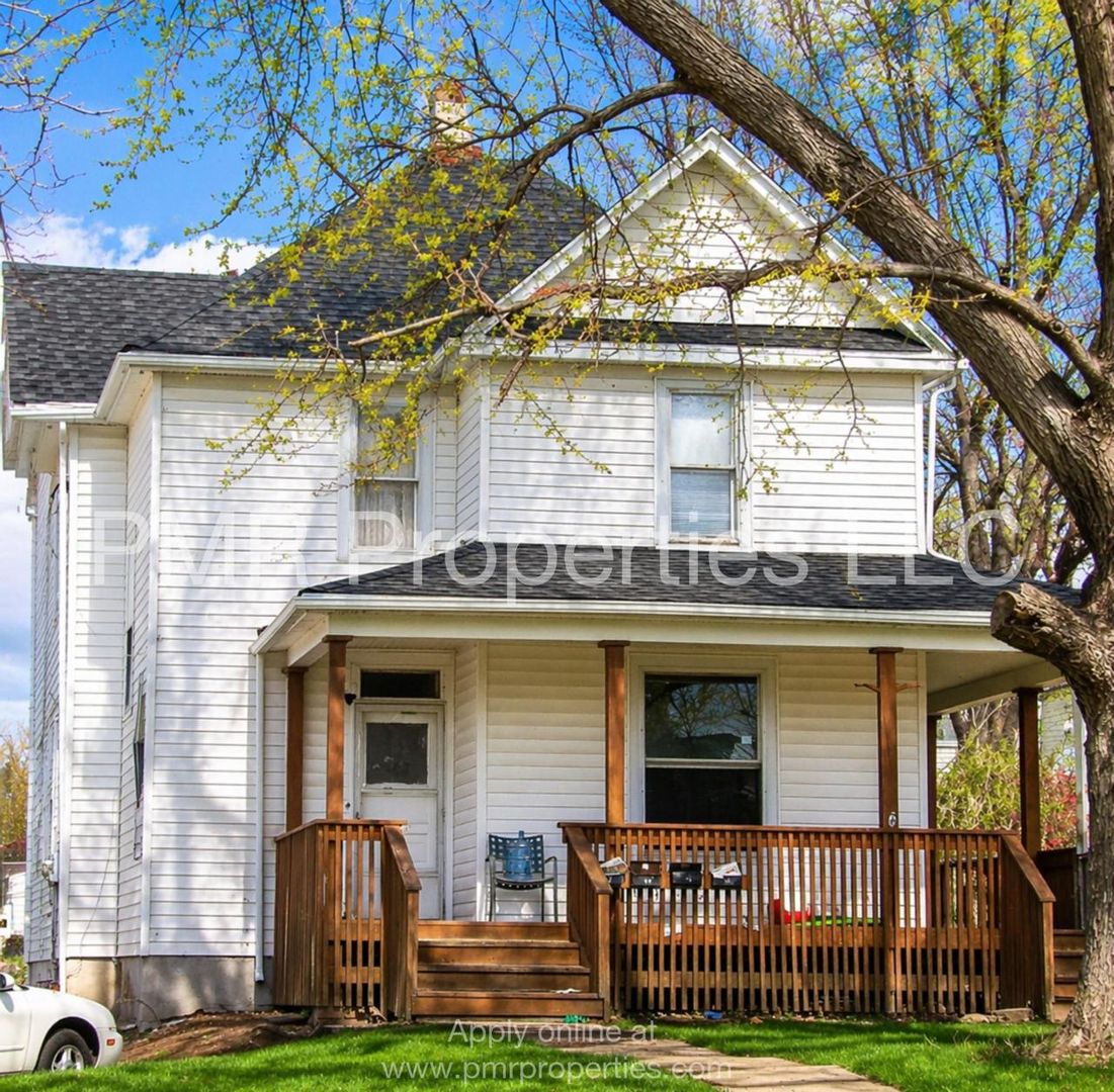 Council Bluffs Apartment: 115 Frank Street