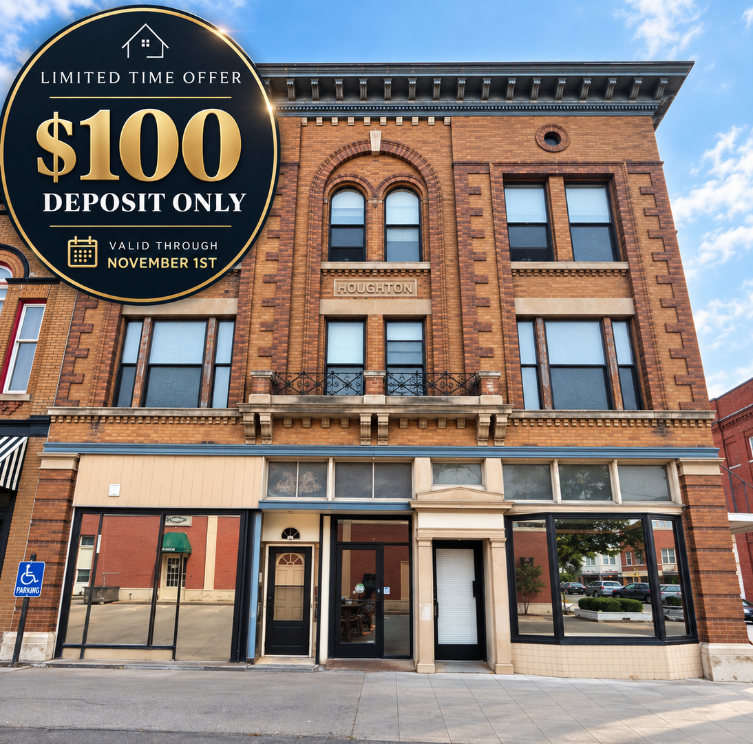 Red Oak Apartment: 400 E Coolbaugh Street