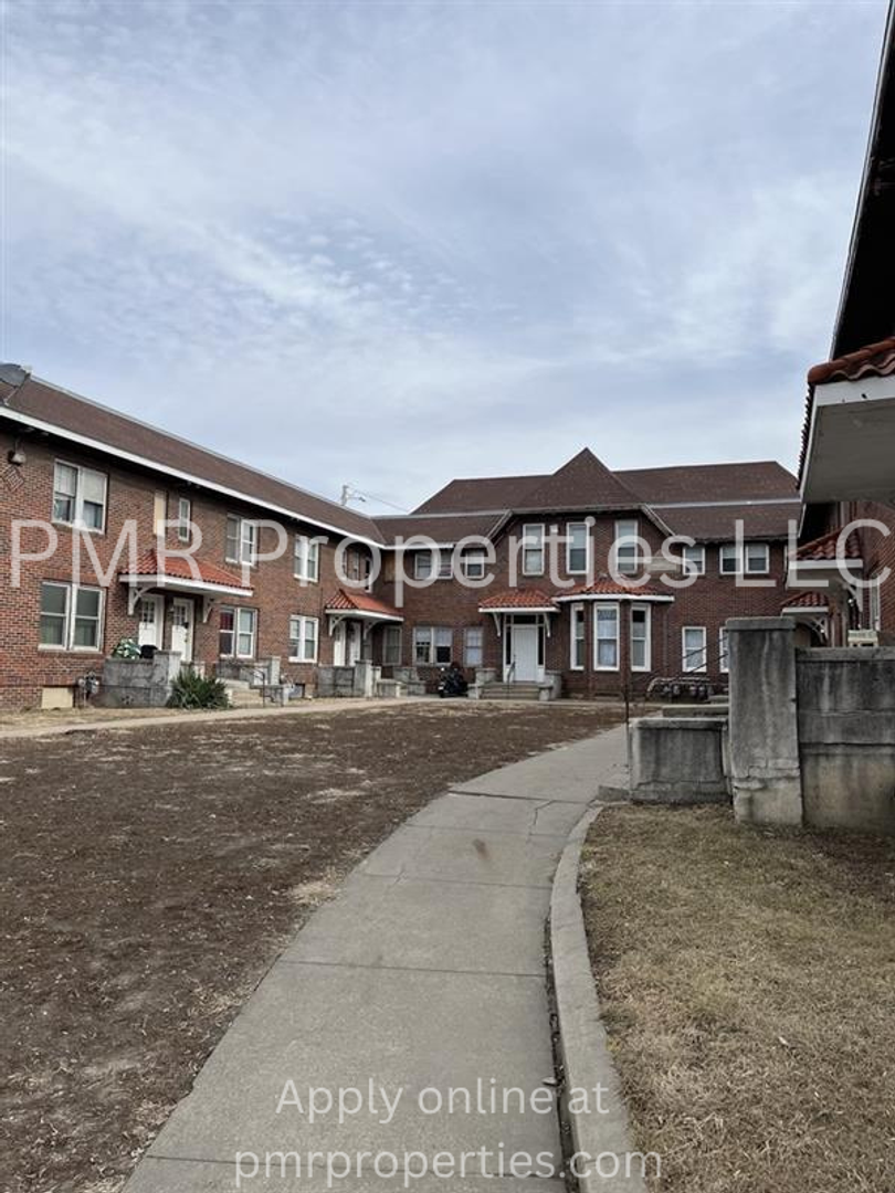 Council Bluffs Apartment: 119 S. 8th Street