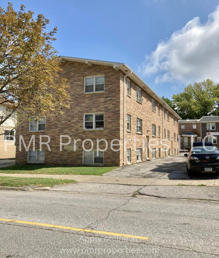 Council Bluffs Apartment: 217 S. 1st Street