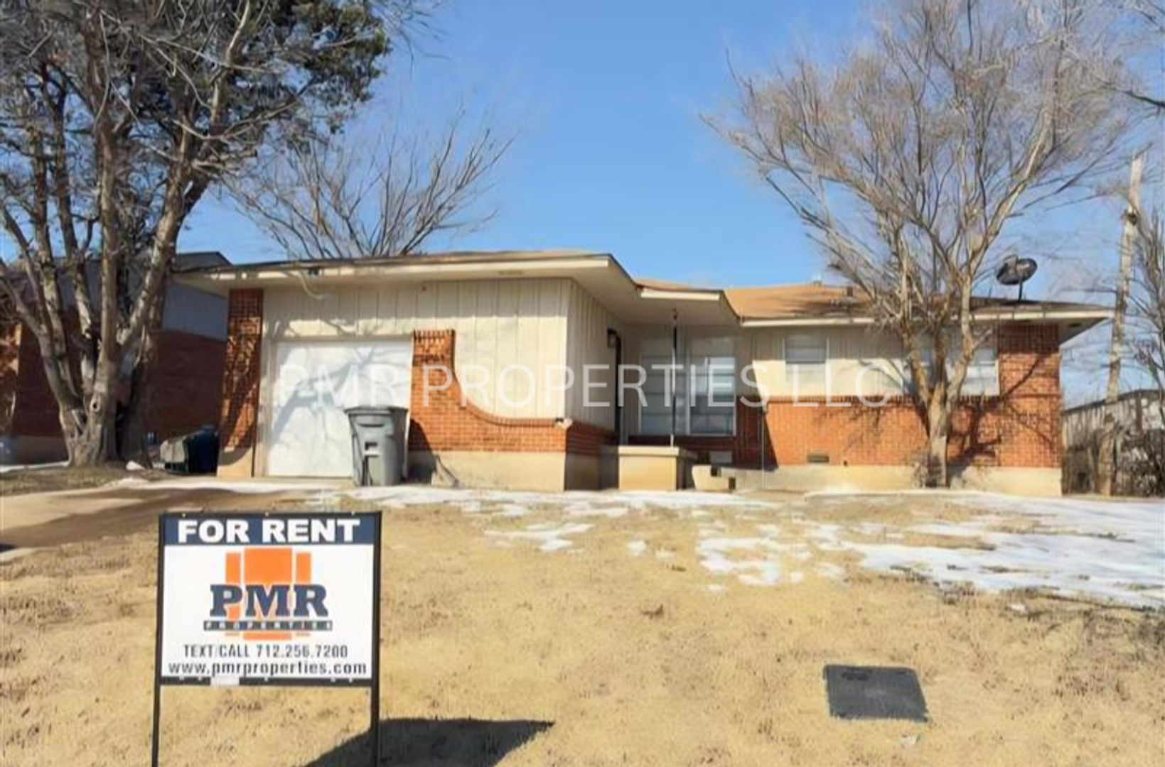 Lawton House: 4303 NW Hoover Ave