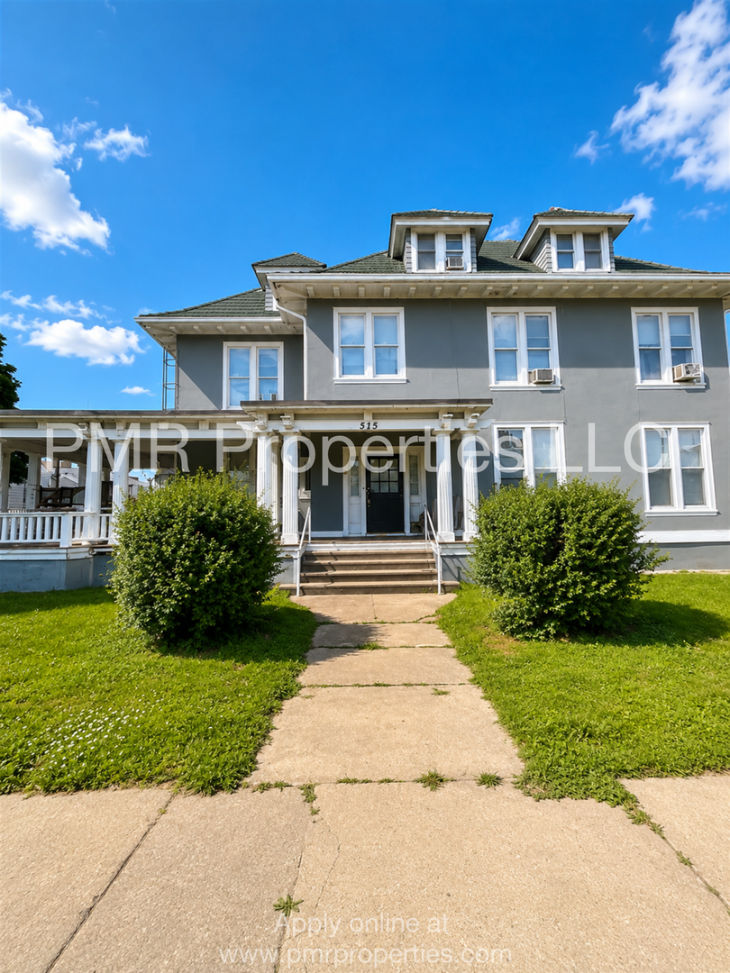Council Bluffs Apartment: 525 s 7th Street