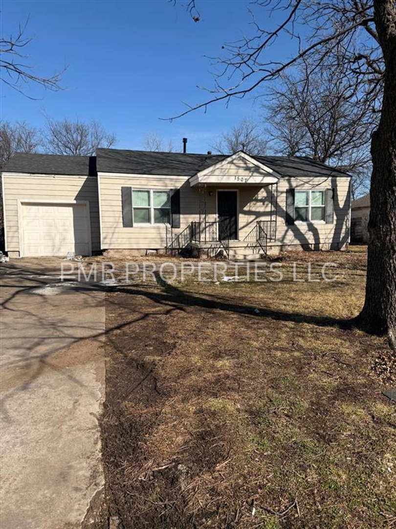 Lawton House: 1507 NW Bell Ave