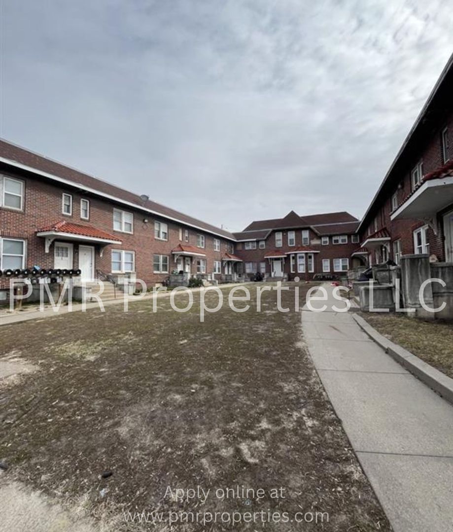 Council Bluffs Apartment: 119 S. 8th Street