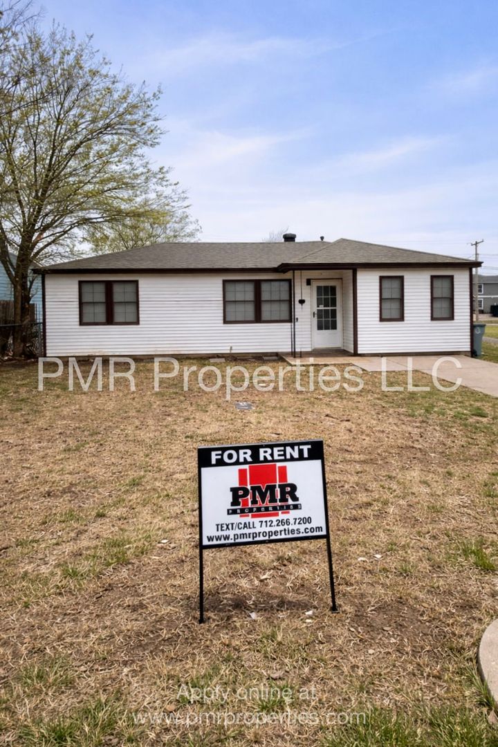 Lawton House: 2128 NW Pollard Ave