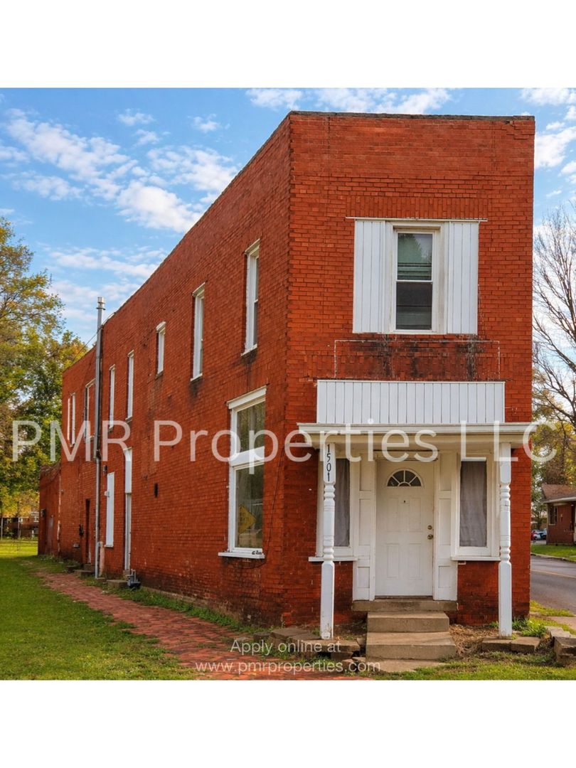 Saint Joseph Apartment: 1501 North 3rd Street