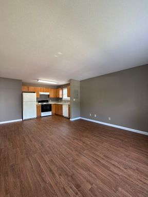 LIMITED TIME FIRST MONTH'S RENT FREE! - A Great Place to Call Home