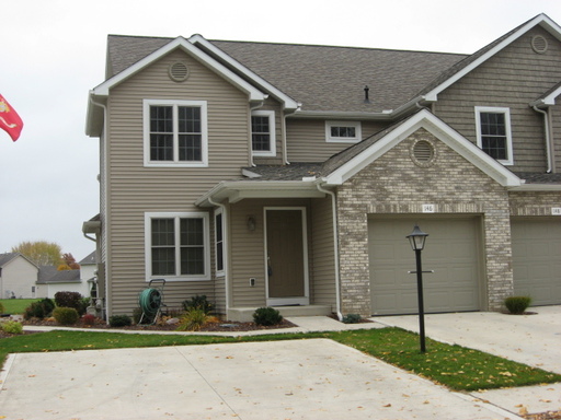 Beautiful Executive 3 Bedroom Condo! – photo 1
