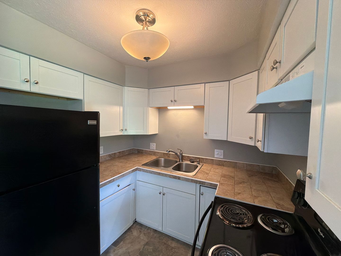 Elkhart Apartment: 1406 County Road 6 East