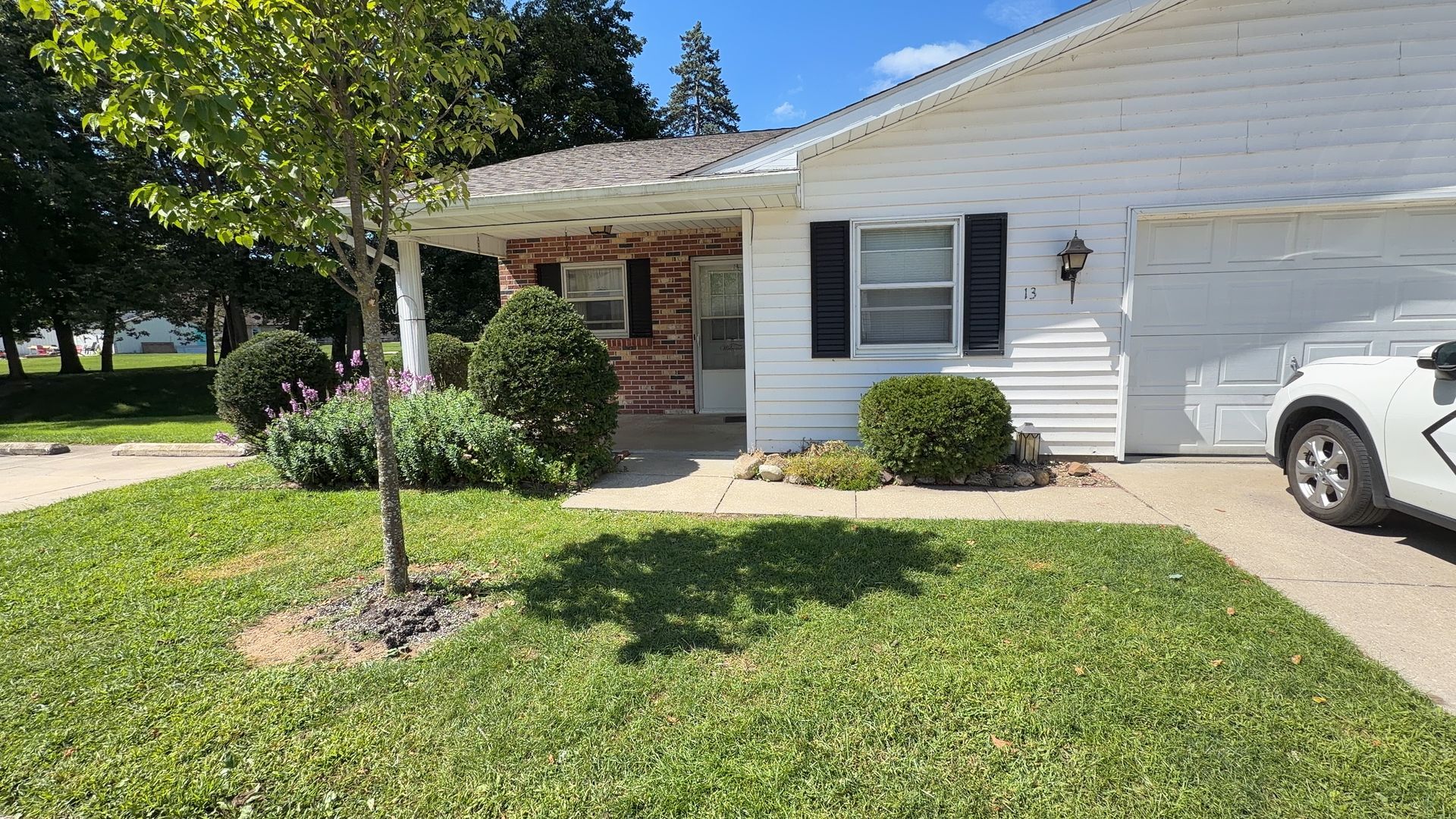Middlebury Apartment: 409 E Warren St