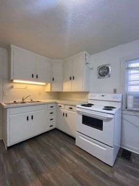 1 Bedroom Apartment with a Lake View!