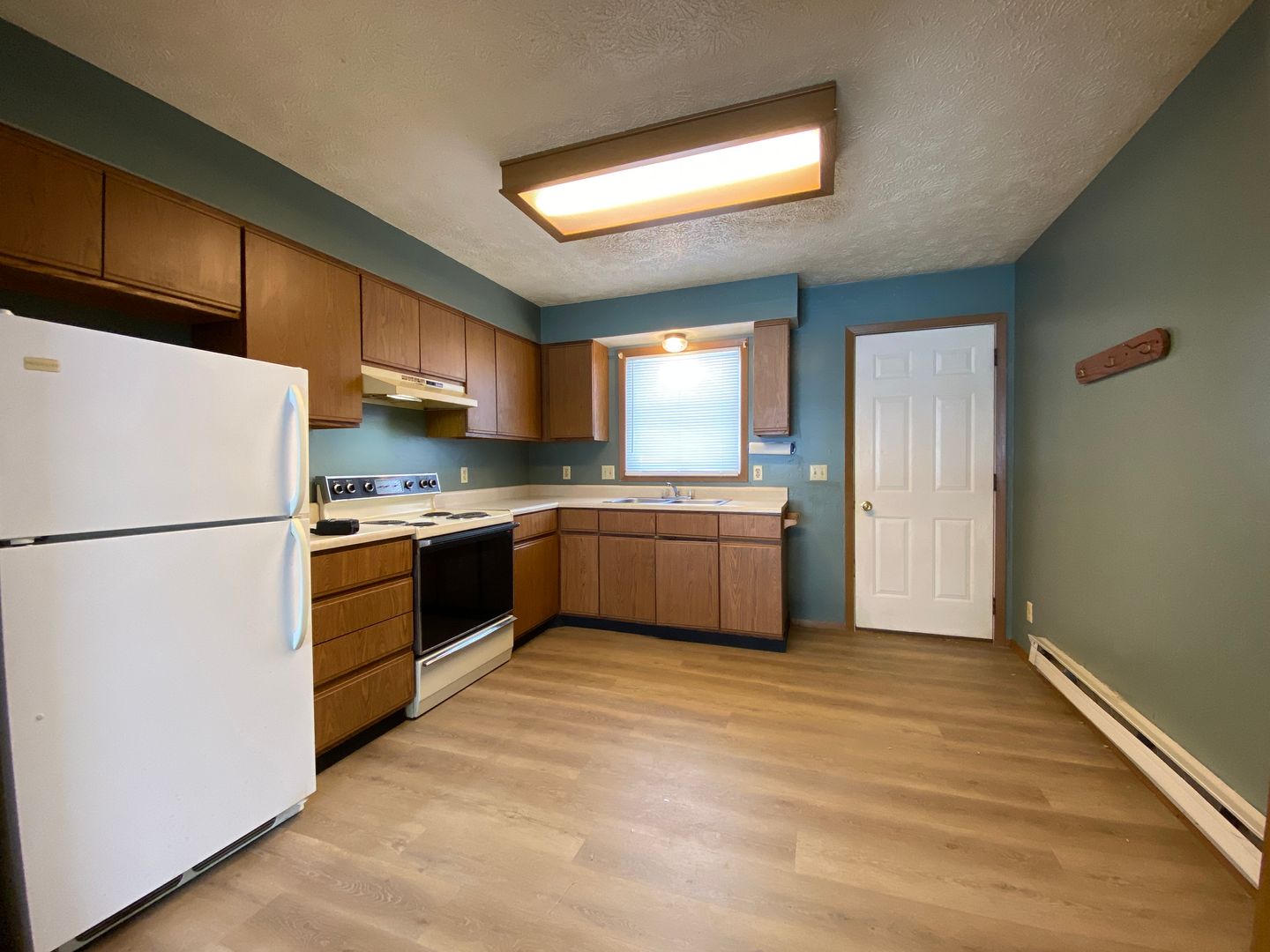 Wakarusa Apartment: 208 S. Spring St.