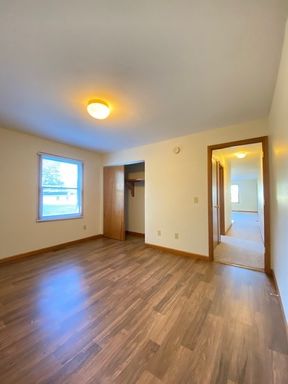 LIMITED TIME FIRST MONTH'S RENT FREE!!! Clean, comfortable, and close to everything!