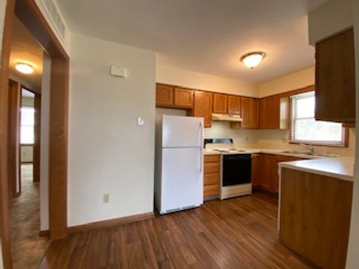 LIMITED TIME FIRST MONTH'S RENT FREE! Pet Welcome at 204 Stonewall Court!