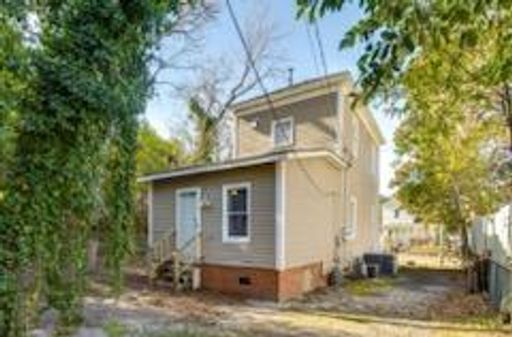 Super Two Bedroom Duplex Located in Columbia! – photo 1