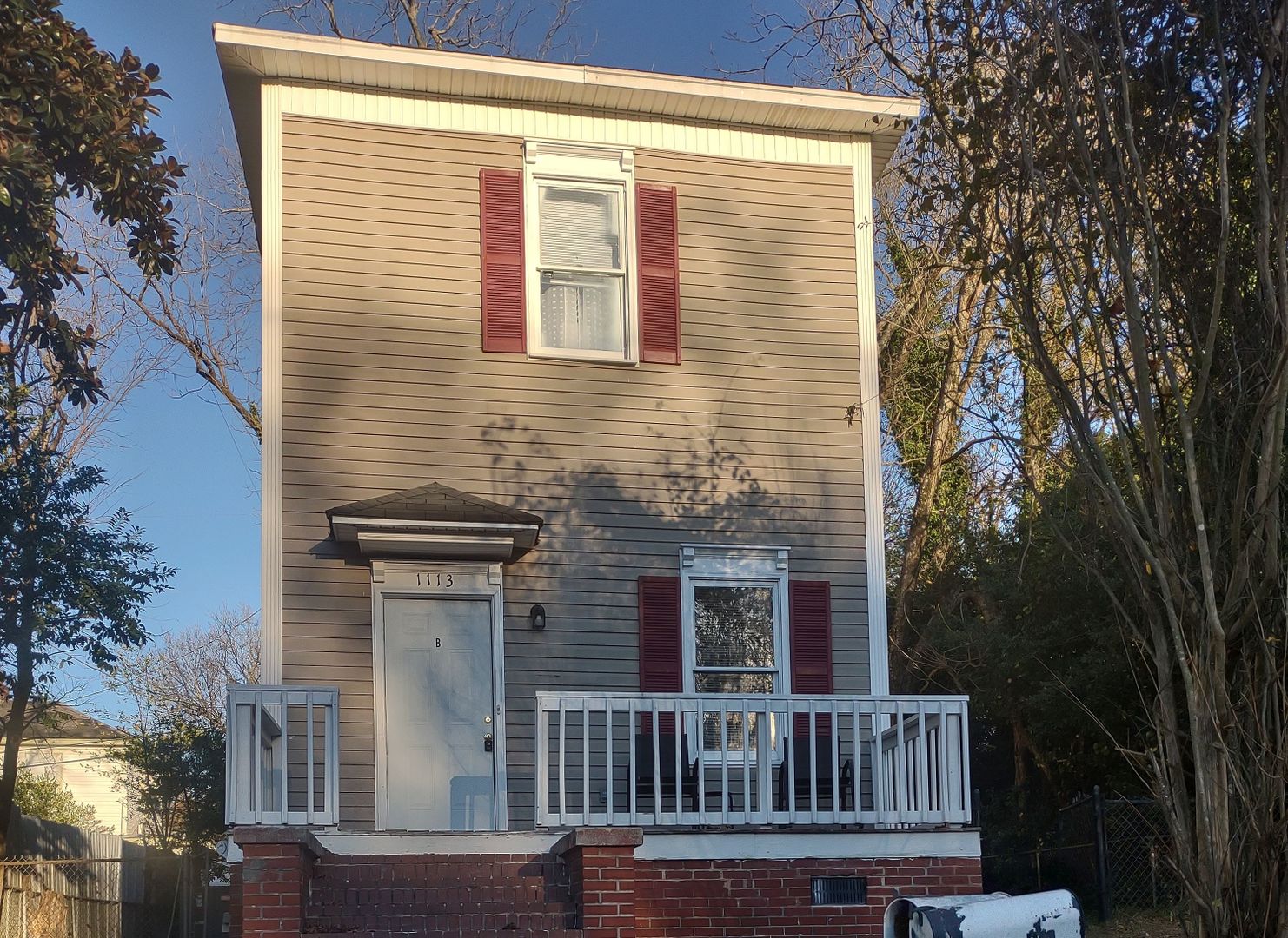 Columbia Apartment: 1113 Olympia Ave