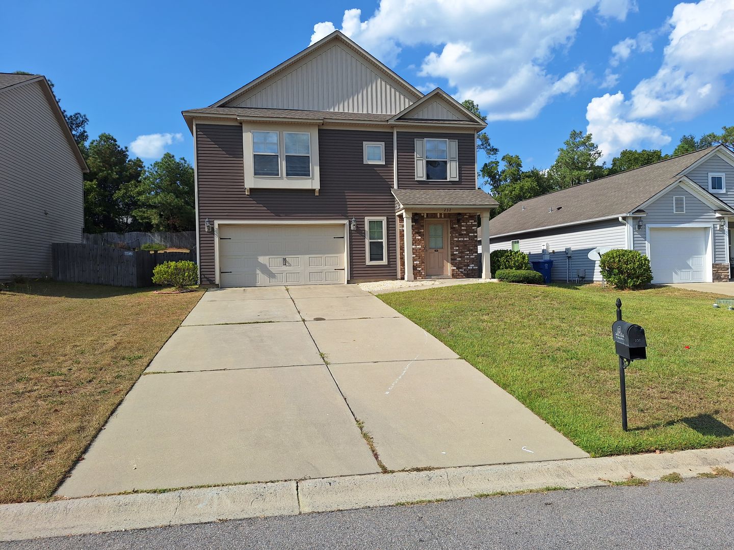 Columbia House: 232 Allans Mill Drive