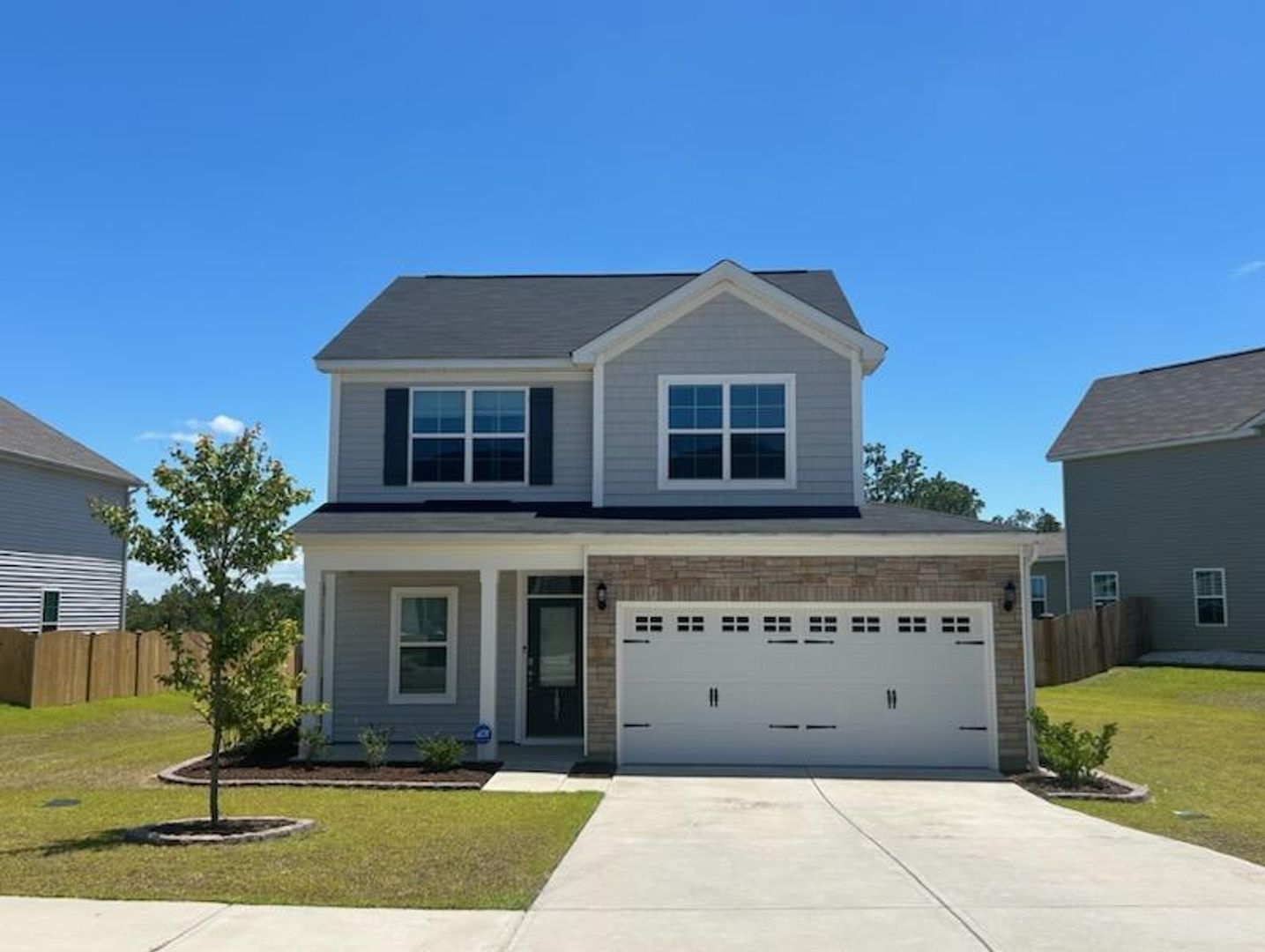 Columbia House: 1031 Ashcroft Circle