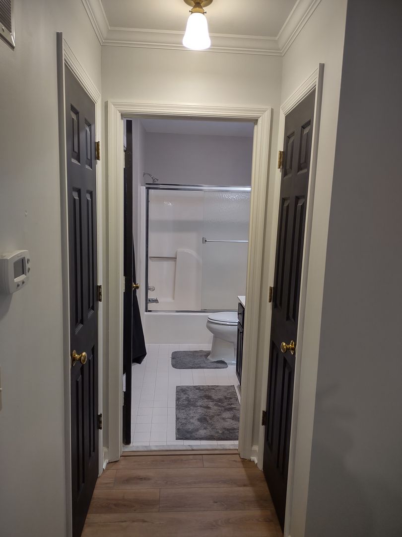 West Columbia House: 402 New Brookland Place