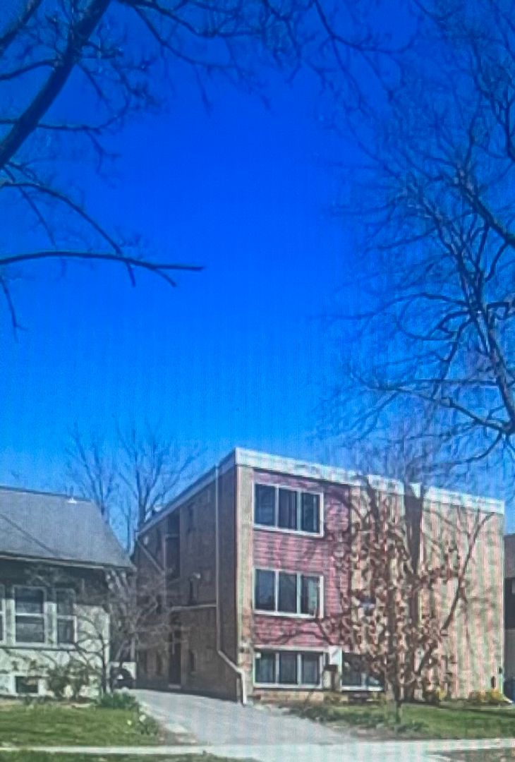 Ann Arbor Apartment: 913 Dewey